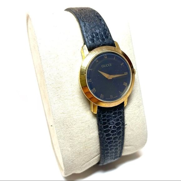 Gucci Watch Round Leather Womens GG Black Gold - Picture 1 of 6